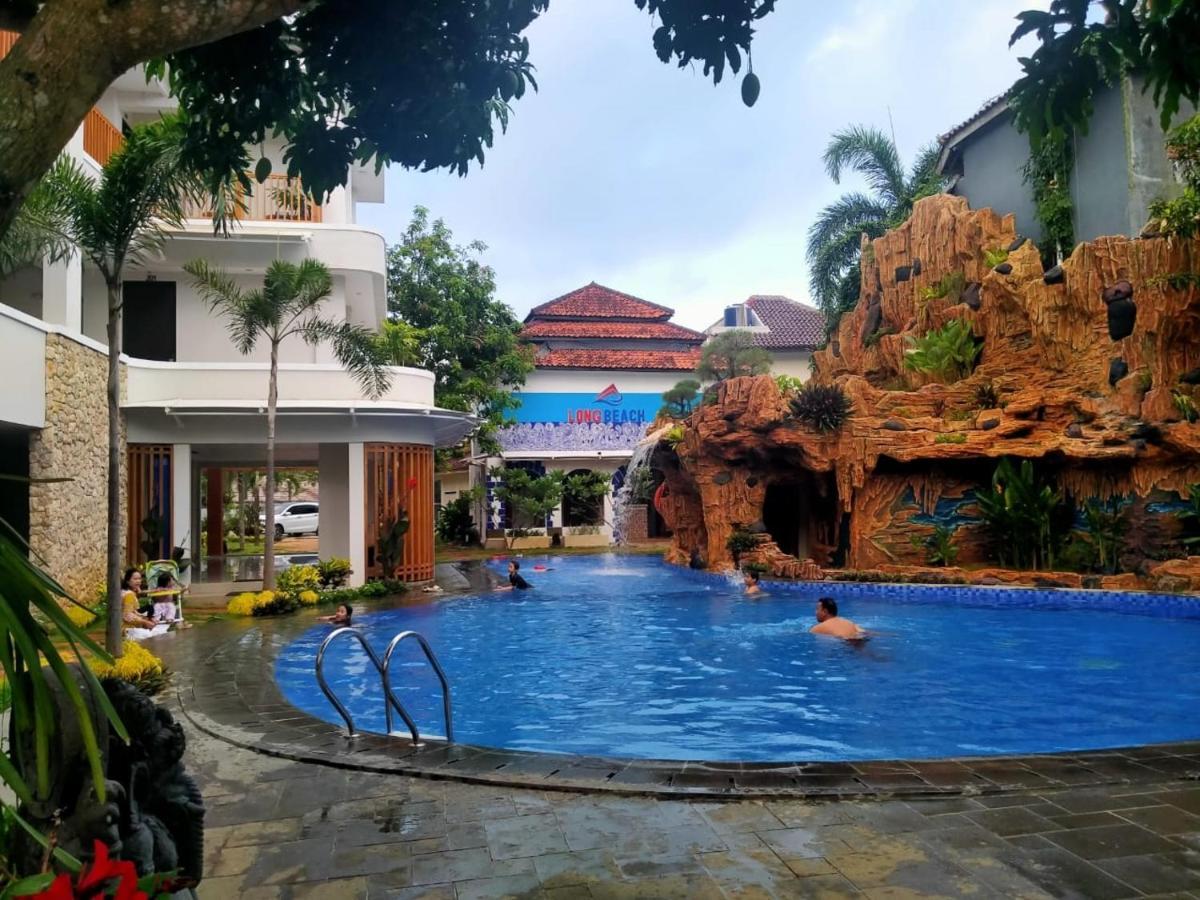 Long Beach Hotel Pangandaran Exterior foto